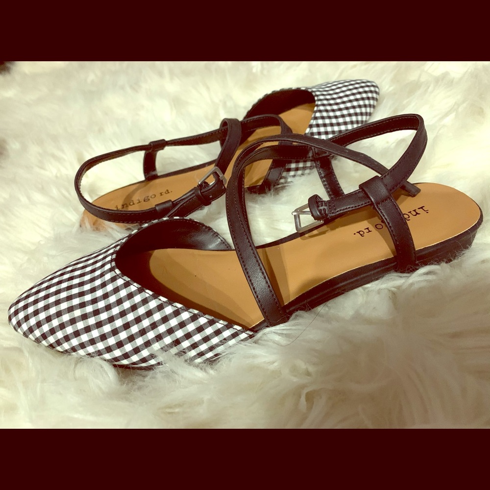 🏁 Black n white pointy plaid flats 🏁